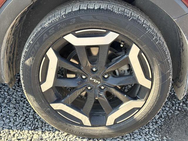 Used 2023 Kia Telluride S image 6