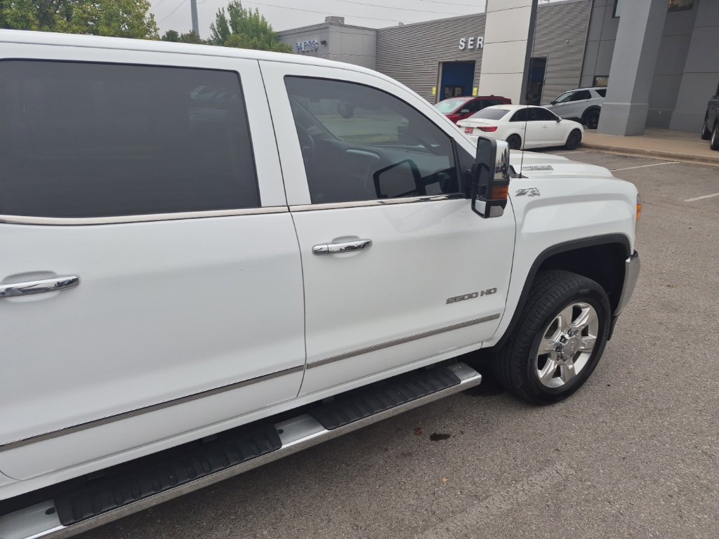 Used 2019 GMC Sierra 2500 SLT w/ Duramax Plus Package AWD/4WD image 29