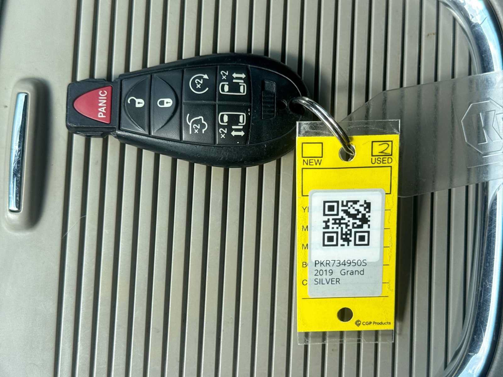 Used 2019 Dodge Grand Caravan SXT w/ Rear Park Assist Package FWD image 36