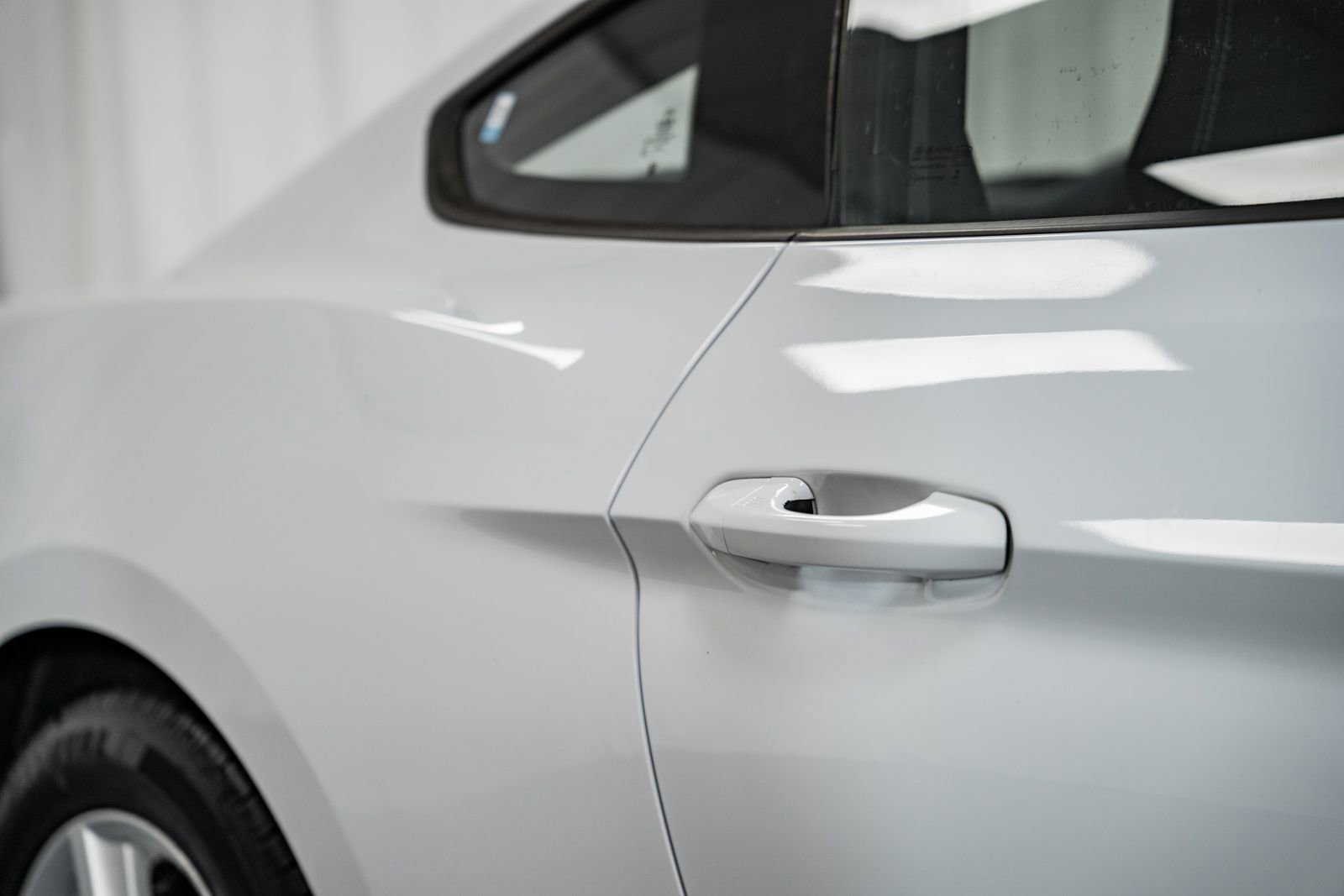 Certified 2017 Ford Mustang Coupe image 11