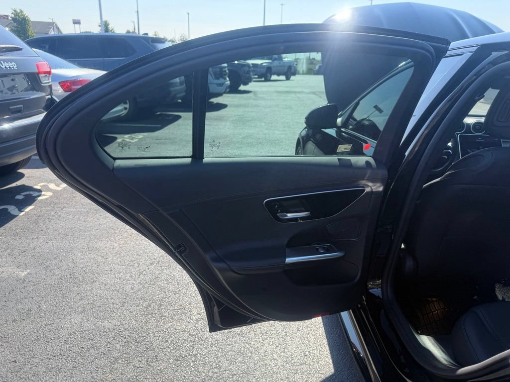 Used 2023 Mercedes-Benz C 300 4MATIC Sedan image 33