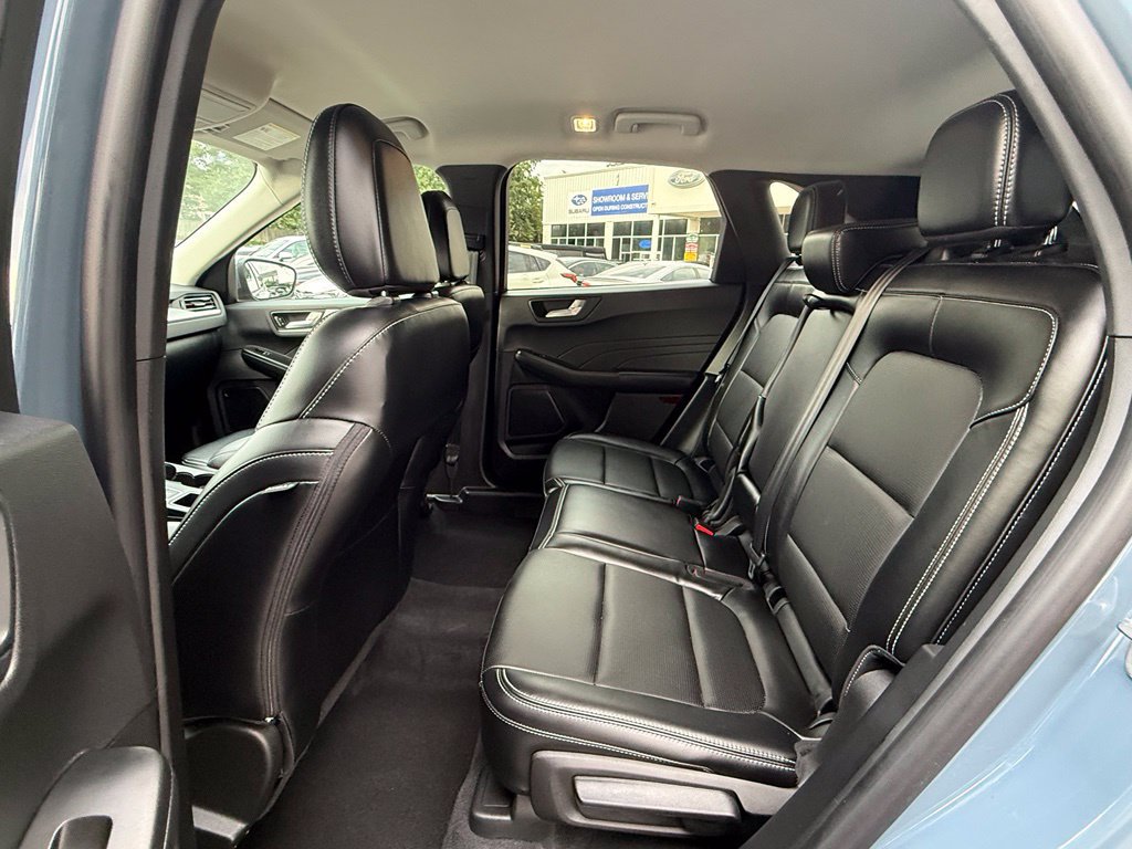 Certified 2023 Ford Escape Platinum AWD/4WD image 23