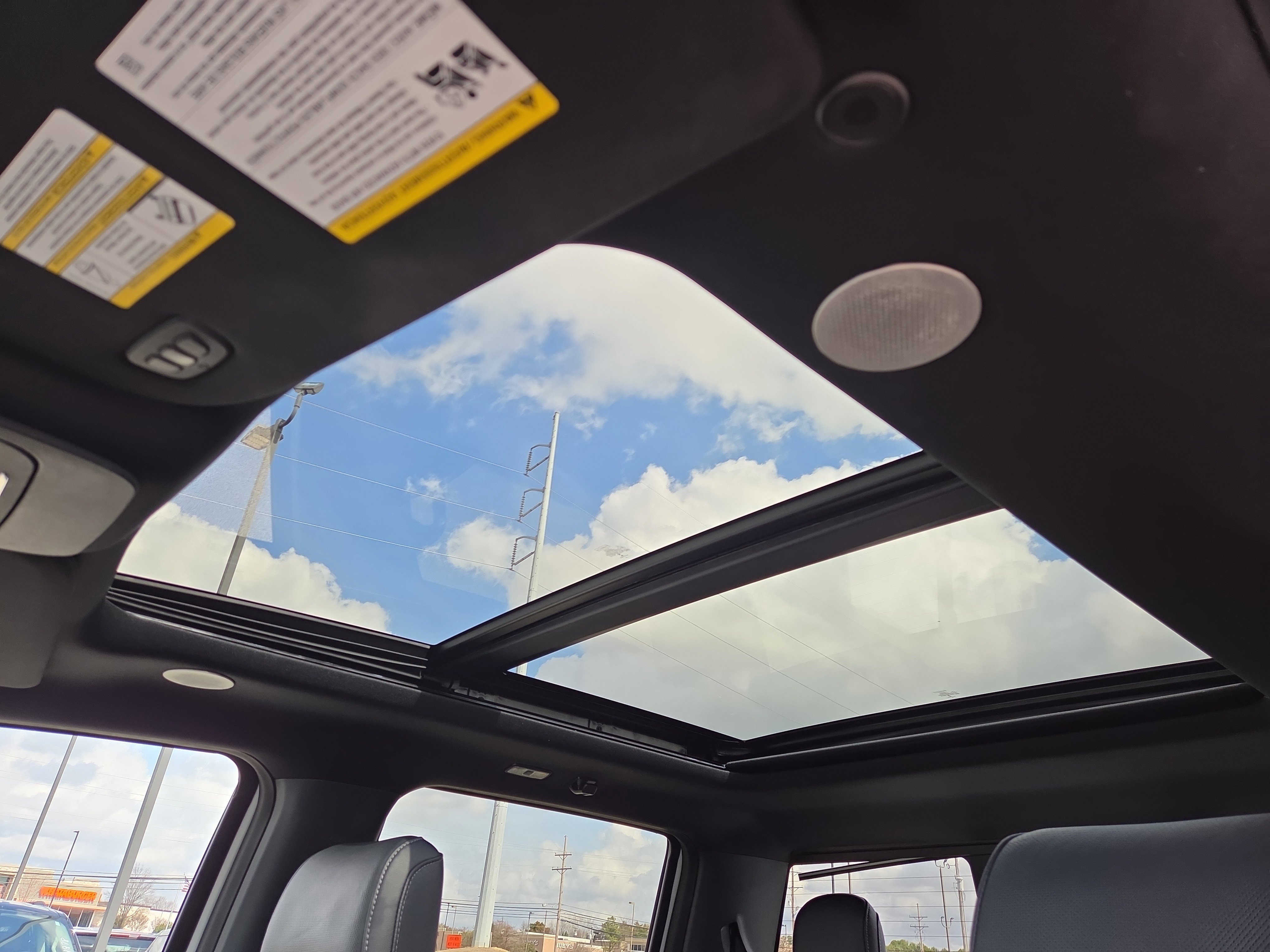 Certified 2022 Ford F150 Lariat w/ Equipment Group 502A High image 29