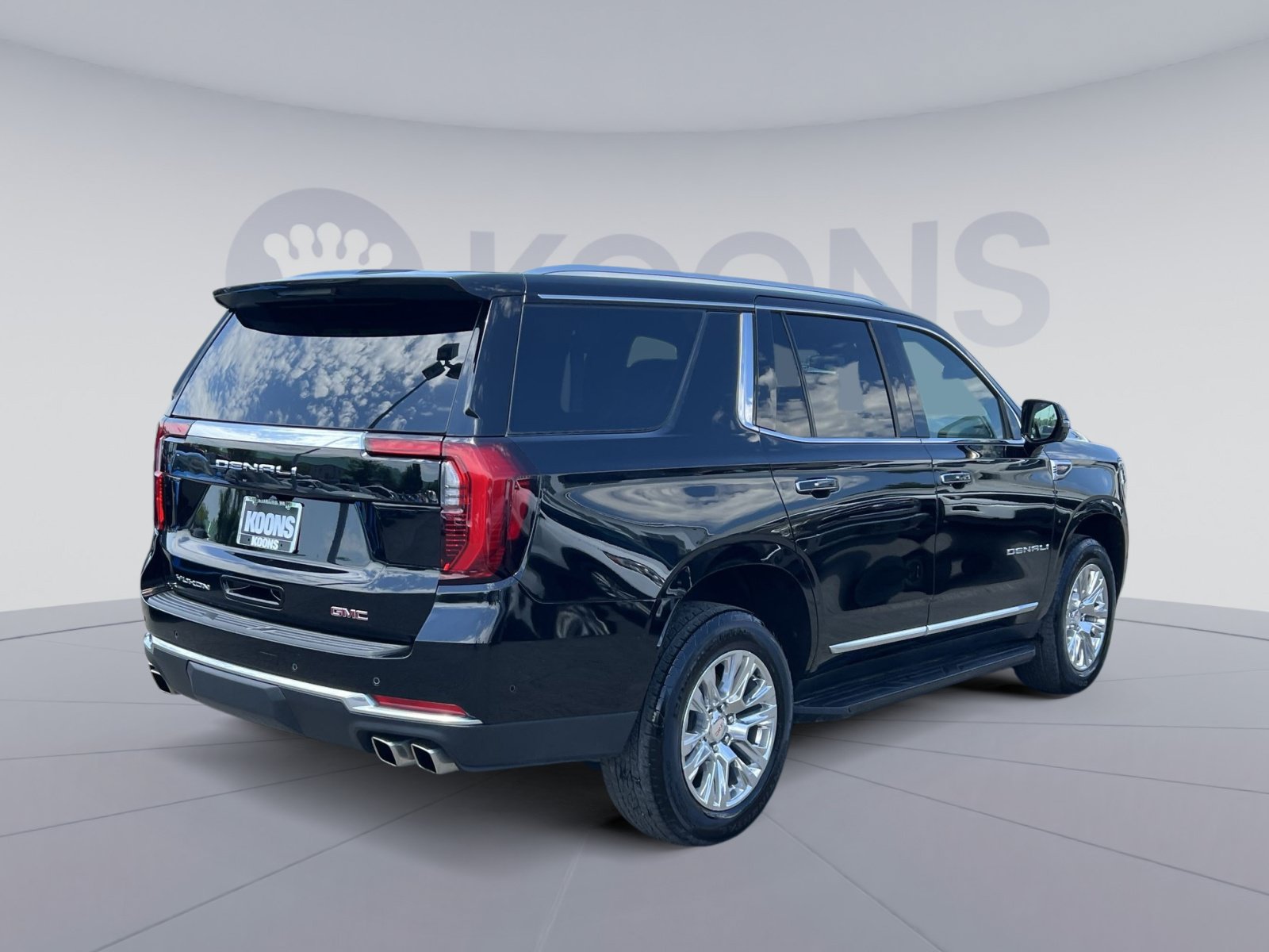 Used 2025 GMC Yukon Denali AWD/4WD image 11