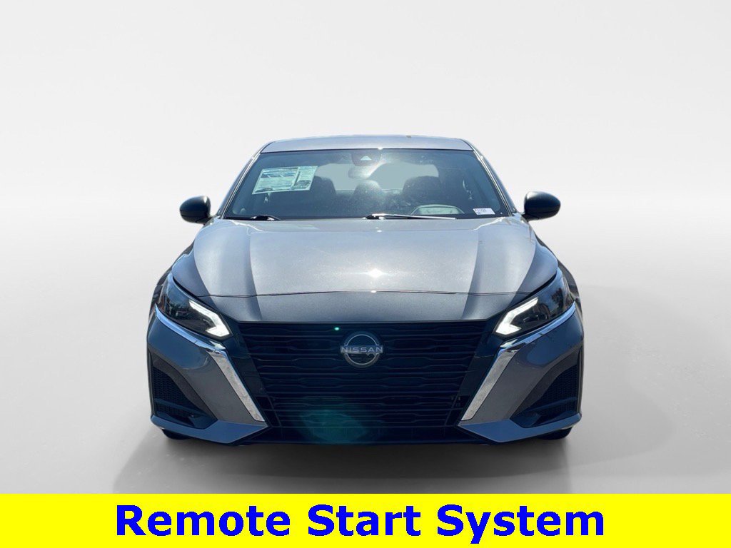Used 2024 Nissan Altima 2.5 SV image 8