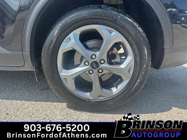 Certified 2025 Ford Escape ST-Line Select AWD/4WD image 9