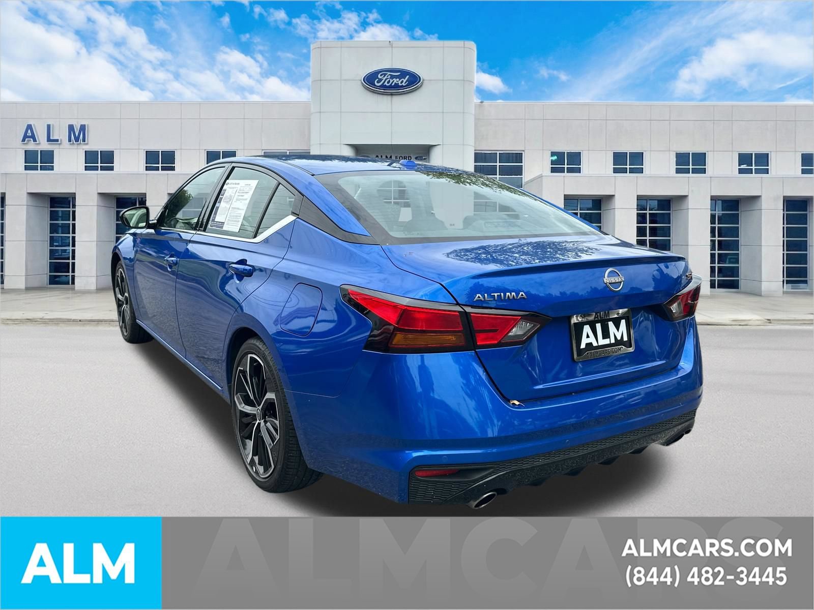 Used 2025 Nissan Altima 2.5 SR FWD image 8