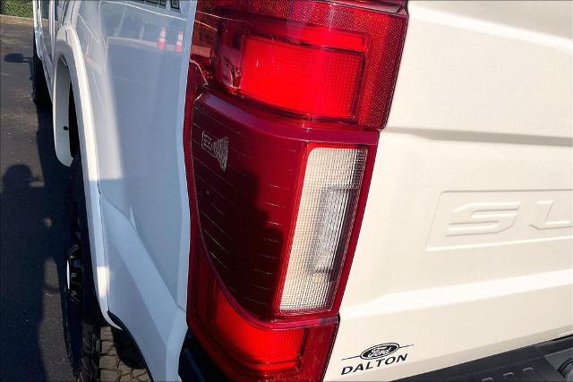 Certified 2022 Ford F350 Lariat w/ Tremor Off-Road Package AWD/4WD image 28