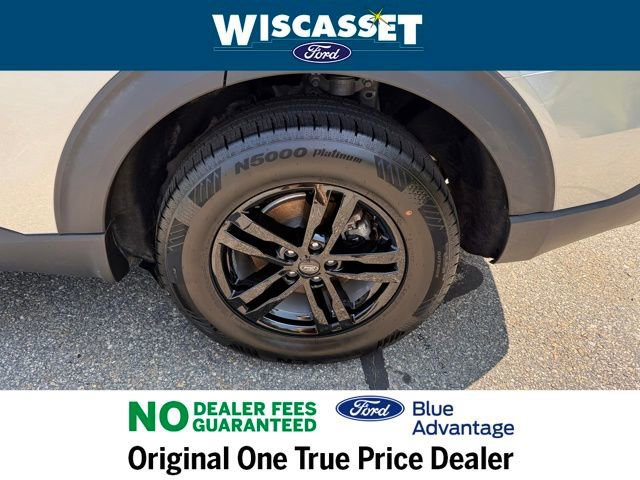 Certified 2022 Ford Explorer XLT w/ Equipment Group 202A image 30