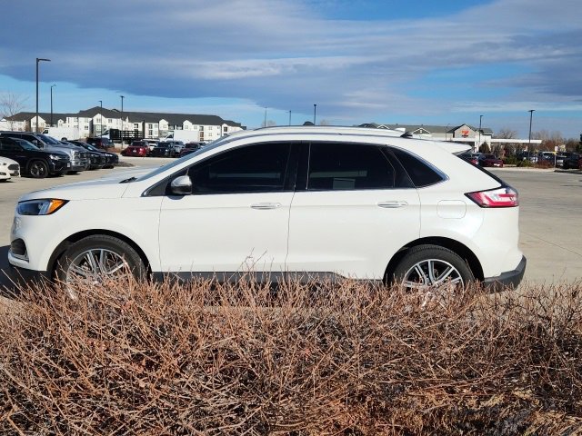 Certified 2022 Ford Edge Titanium w/ Class II Trailer Tow Package image 2