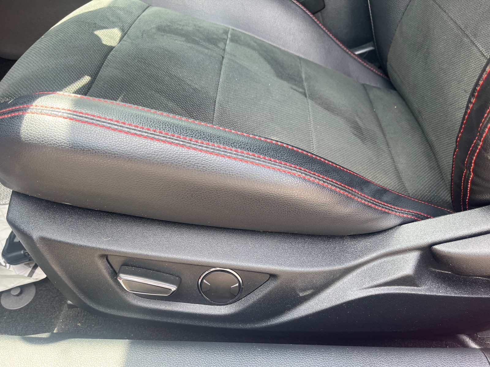 Certified 2019 Ford Mustang GT Premium w/ California Special Package RWD image 17
