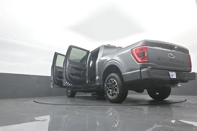 Certified 2022 Ford F150 XLT w/ Equipment Group 302A High image 38