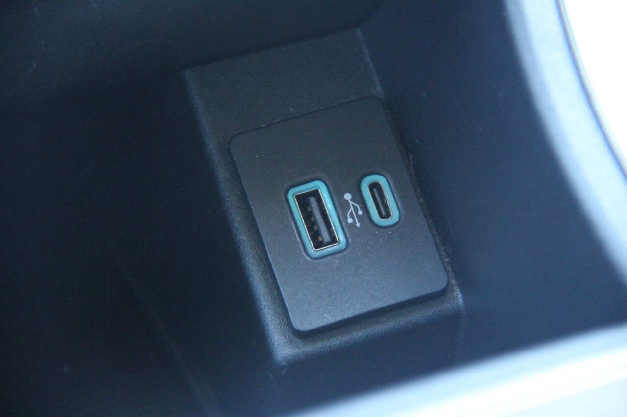 Certified 2024 Ford Edge SEL image 30