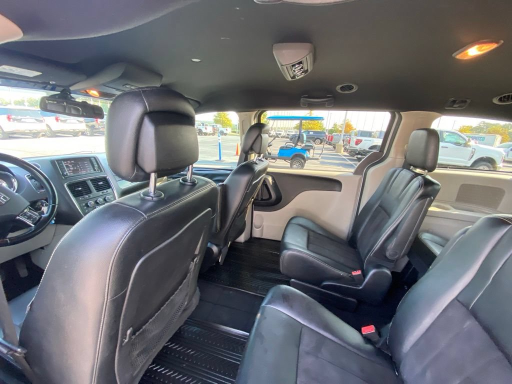 Used 2019 Dodge Grand Caravan SXT FWD image 22