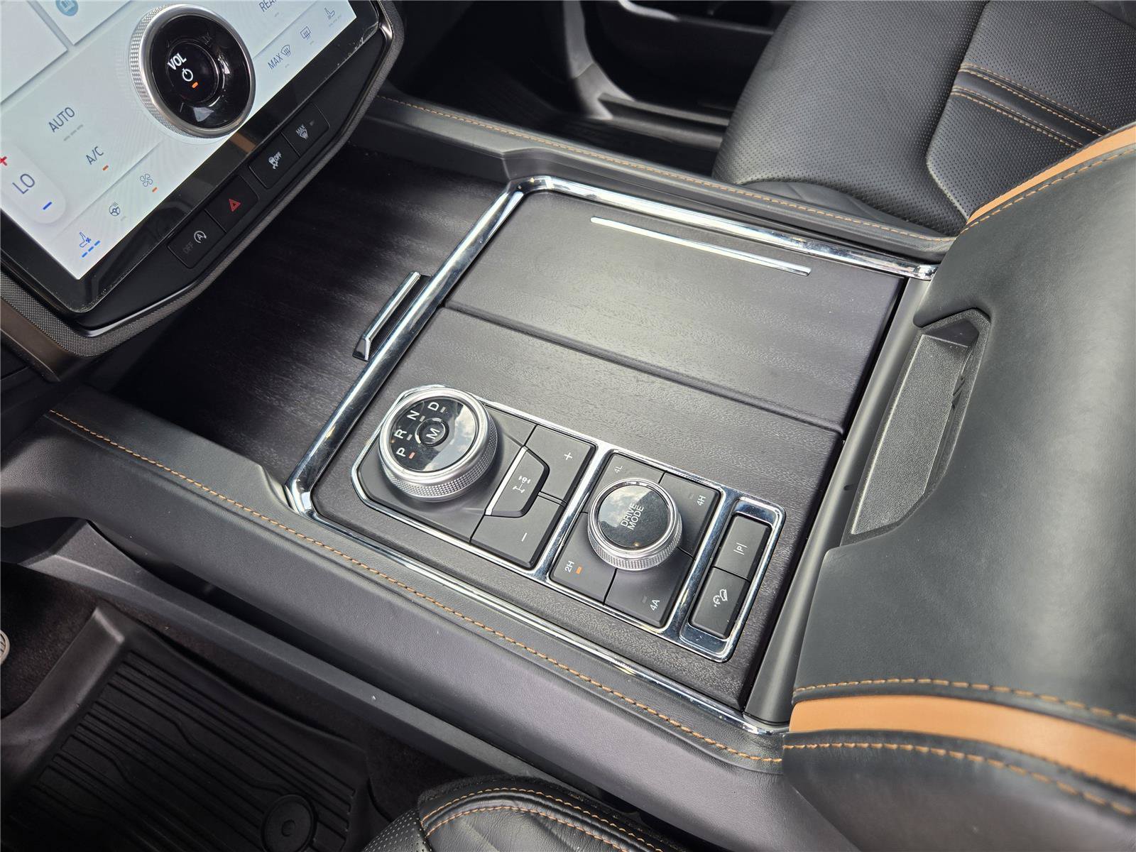 Certified 2023 Ford Expedition Platinum AWD/4WD image 19