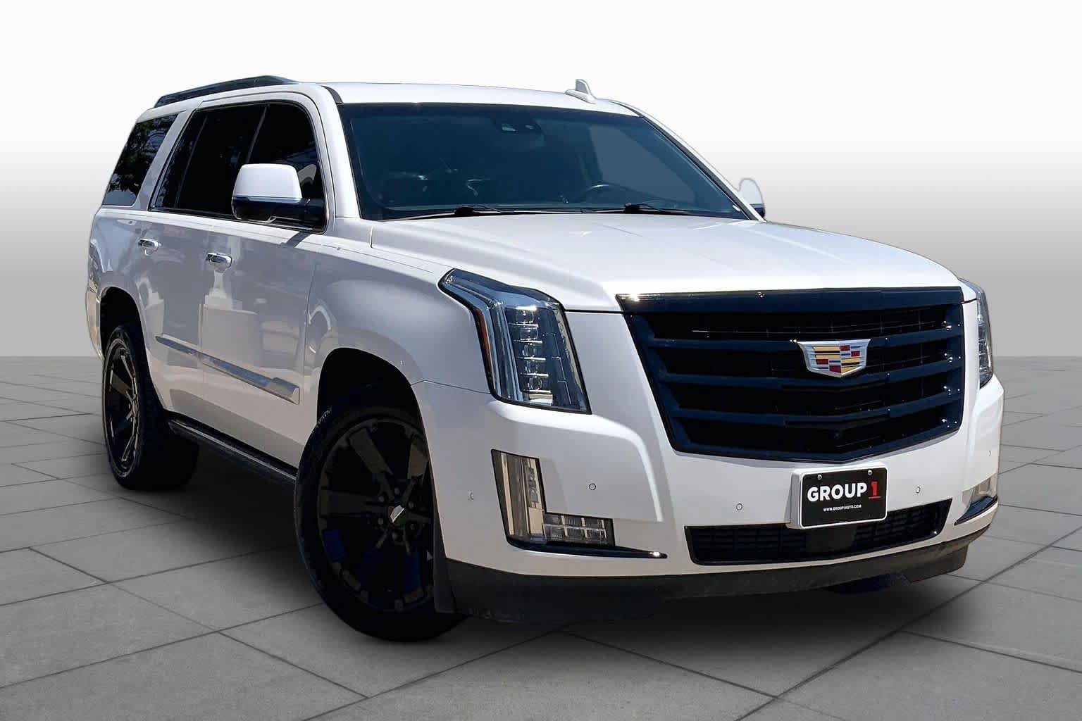Used 2019 Cadillac Escalade Premium Luxury AWD/4WD image 3