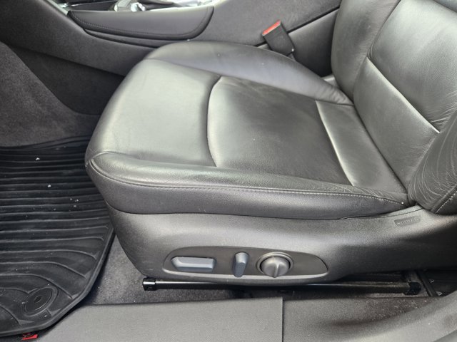 Used 2022 Chevrolet Malibu LT w/ Leather Package image 21