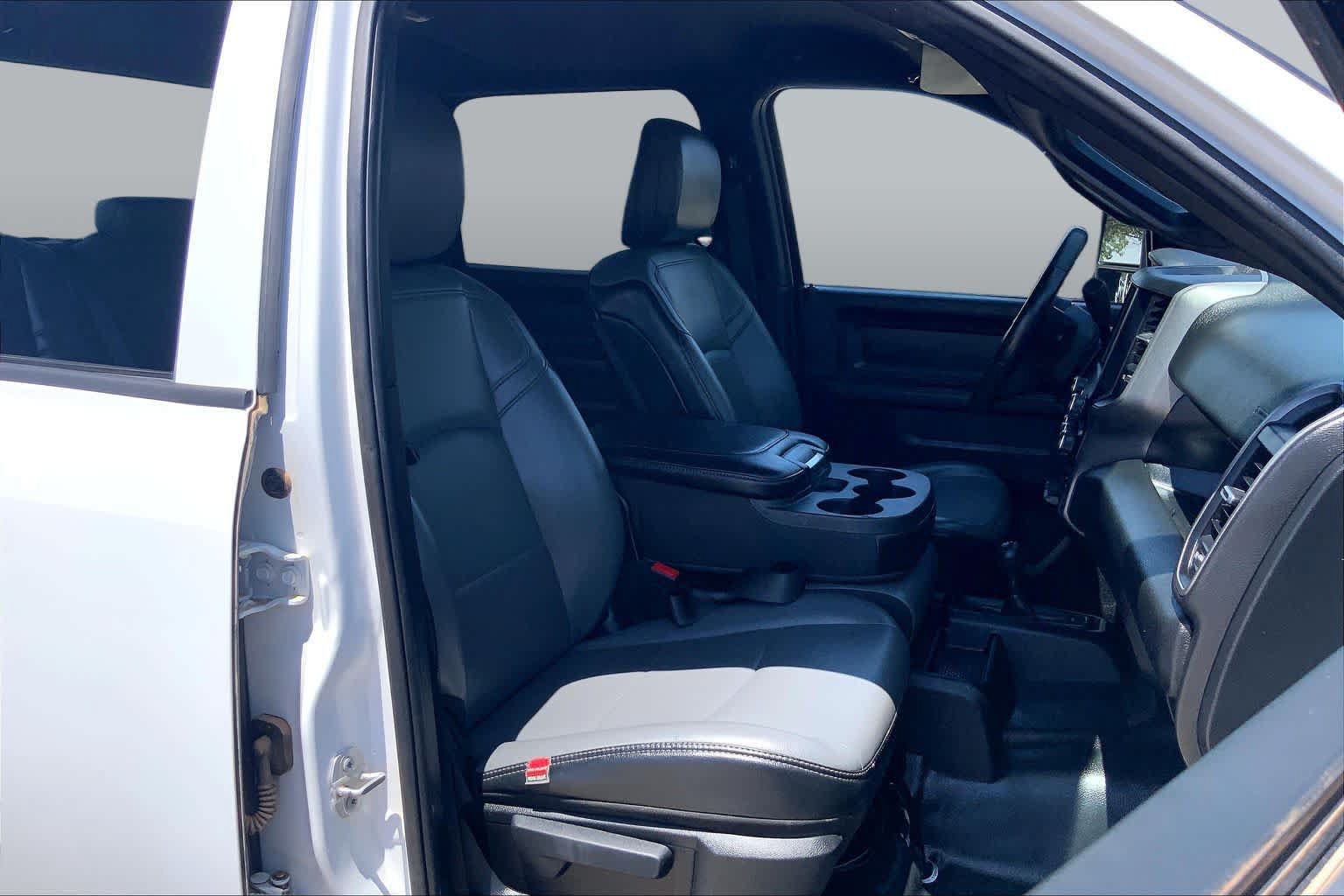 Used 2023 RAM 3500 Tradesman AWD/4WD image 9