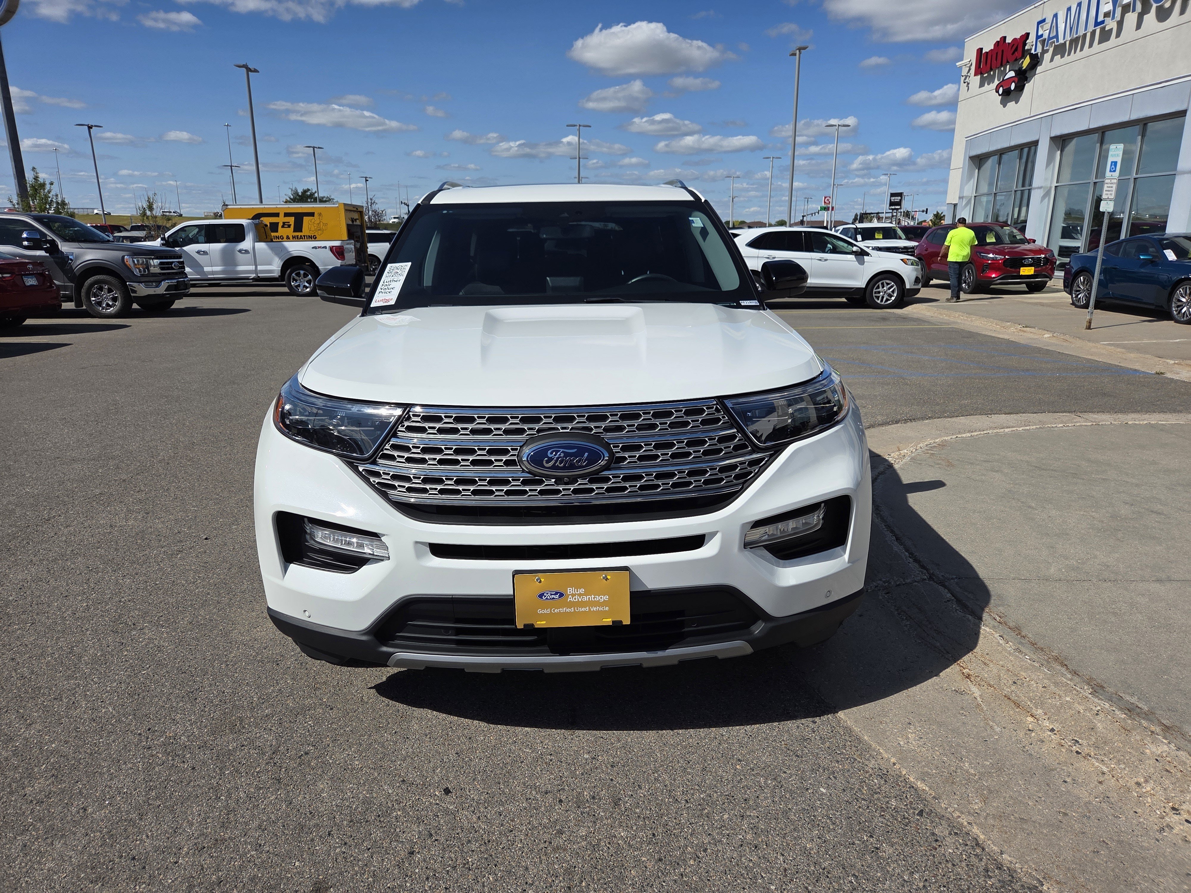 Certified 2023 Ford Explorer Limited w/ Limited Technology Package AWD/4WD image 2