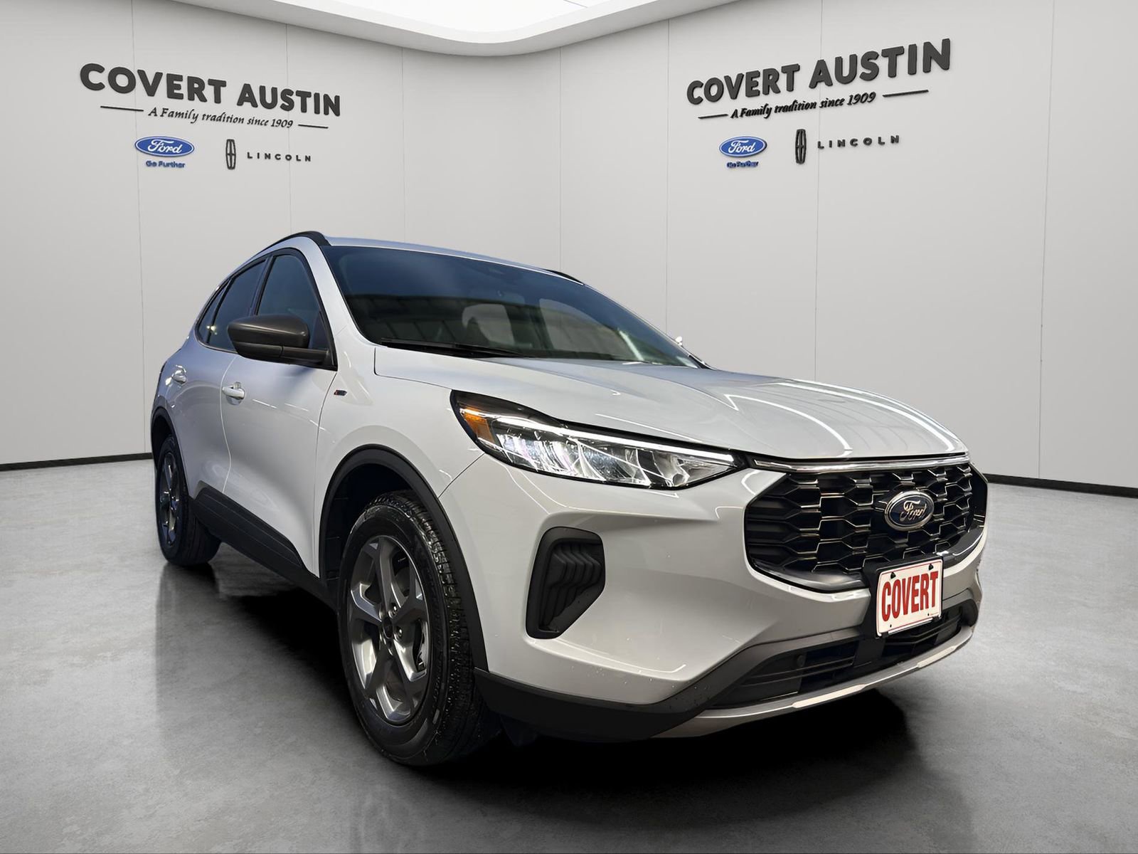 Certified 2025 Ford Escape ST-Line image 7