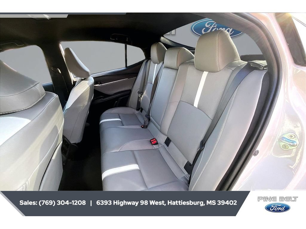 Used 2025 Toyota Camry SE w/ Convenience Package FWD image 19