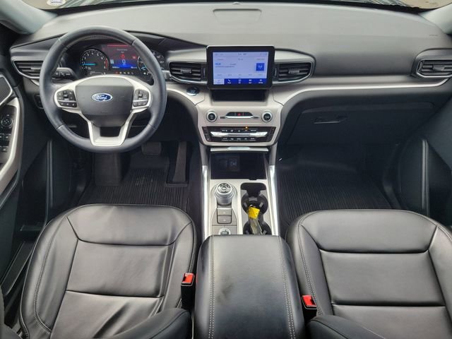 Certified 2023 Ford Explorer XLT w/ Equipment Group 202A AWD/4WD image 25