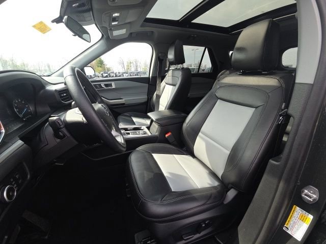 Certified 2023 Ford Explorer XLT w/ Equipment Group 202A image 26