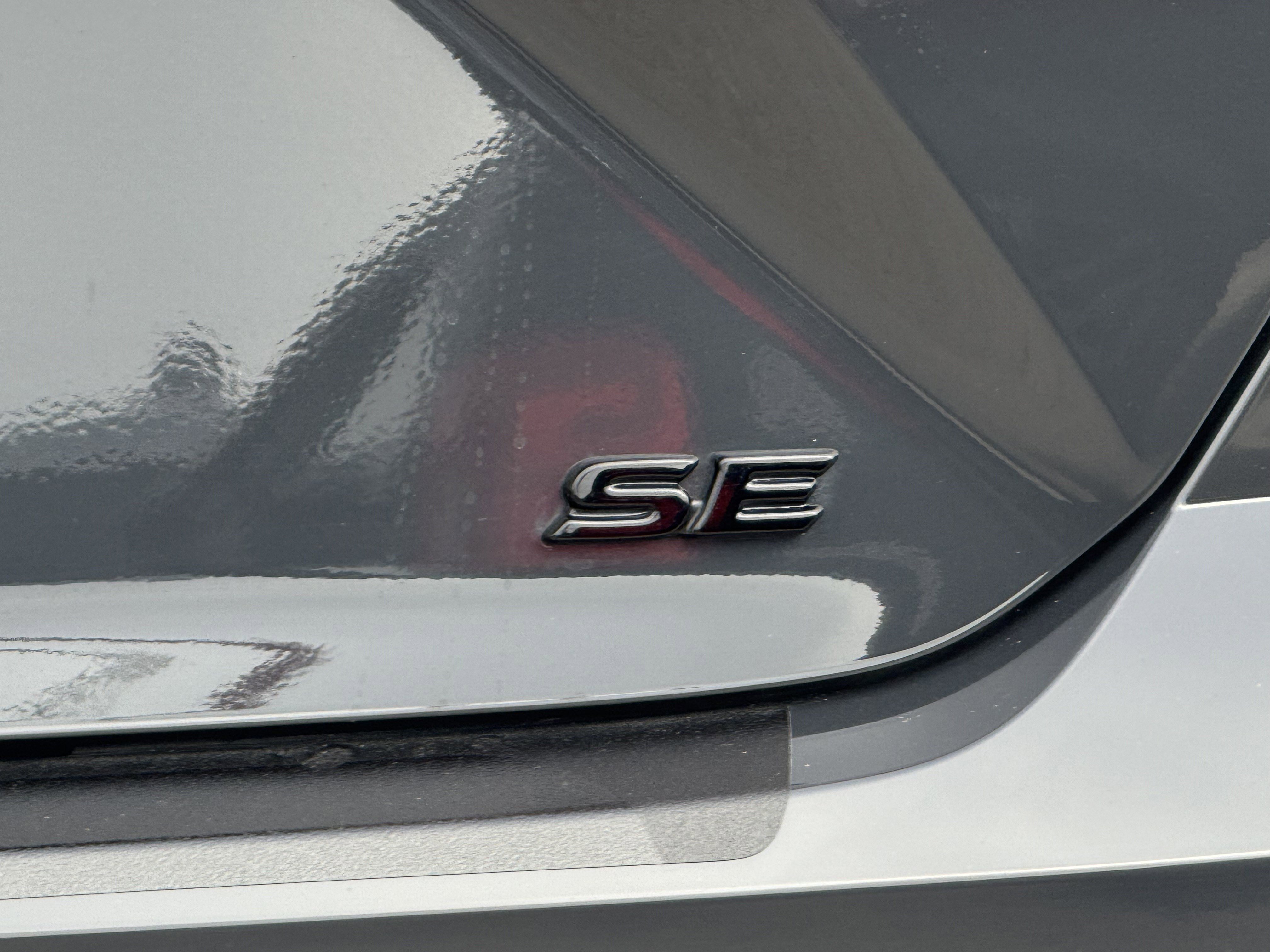 Used 2025 Toyota Camry LE image 8