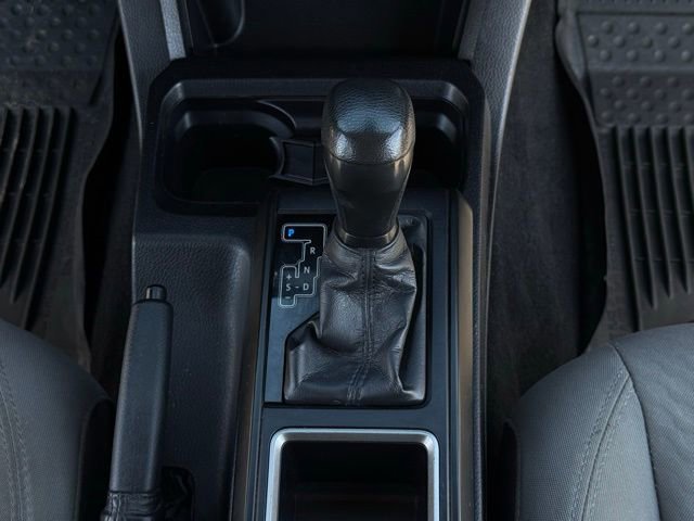 Used 2020 Toyota Tacoma SR AWD/4WD image 36