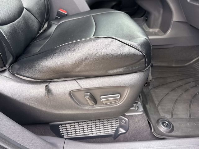 Used 2024 Toyota Sienna XLE image 12