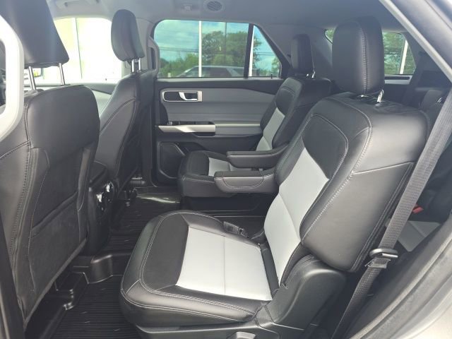 Certified 2023 Ford Explorer XLT w/ Equipment Group 202A AWD/4WD image 13