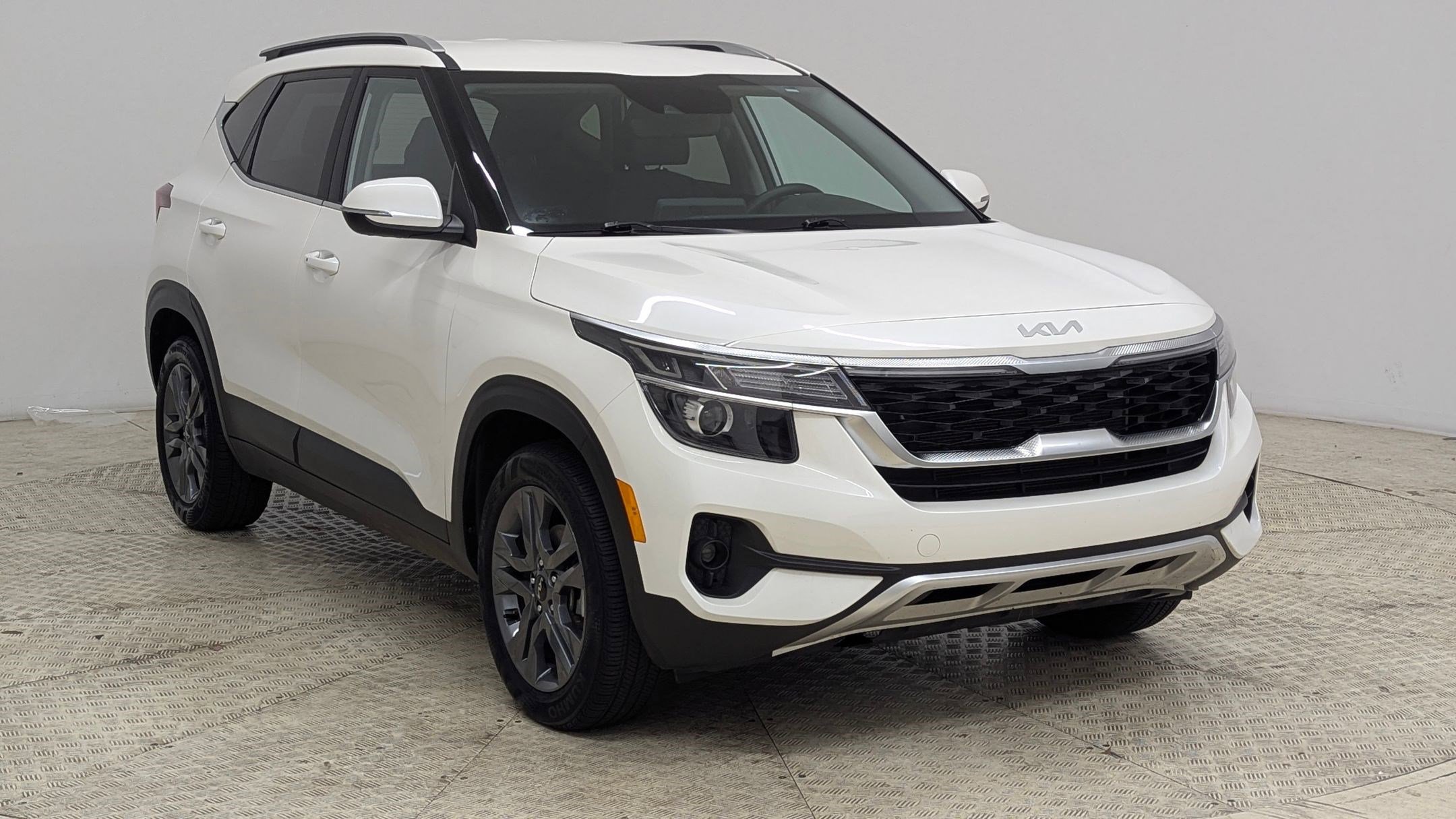 Used 2023 Kia Seltos S image 6