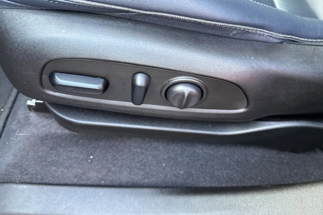 Used 2022 Chevrolet Bolt EUV Premier image 12