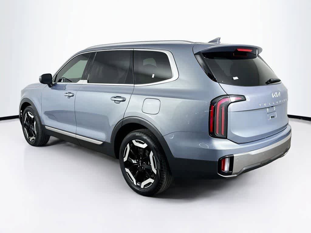 Used 2025 Kia Telluride EX X-Line AWD/4WD image 4