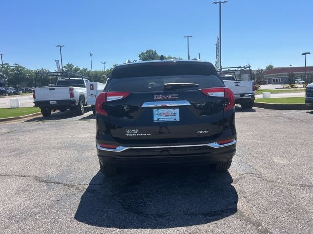 Used 2023 GMC Terrain Denali AWD/4WD image 4