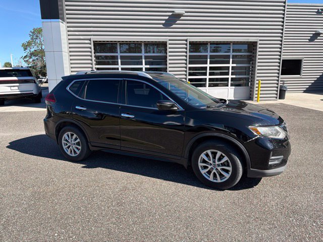 Used 2018 Nissan Rogue SV FWD image 2