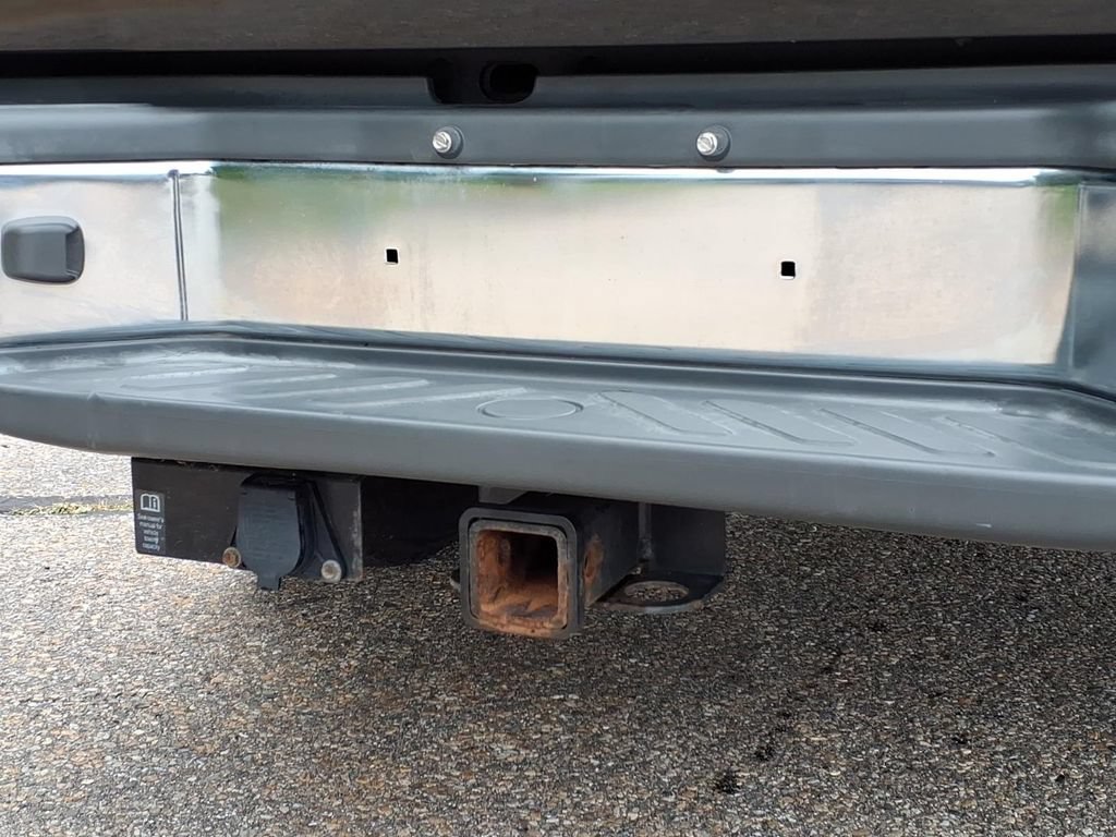 Used 2020 Nissan Frontier SV AWD/4WD image 10