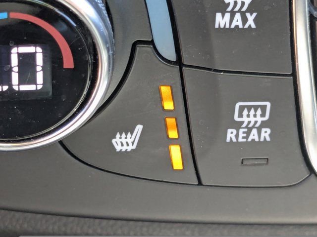Used 2023 Chevrolet Traverse LT FWD image 33