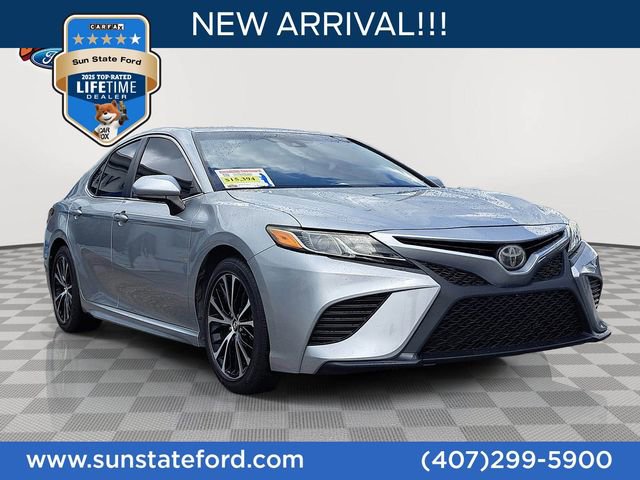 Used 2018 Toyota Camry SE w/ Moonroof Package image 1