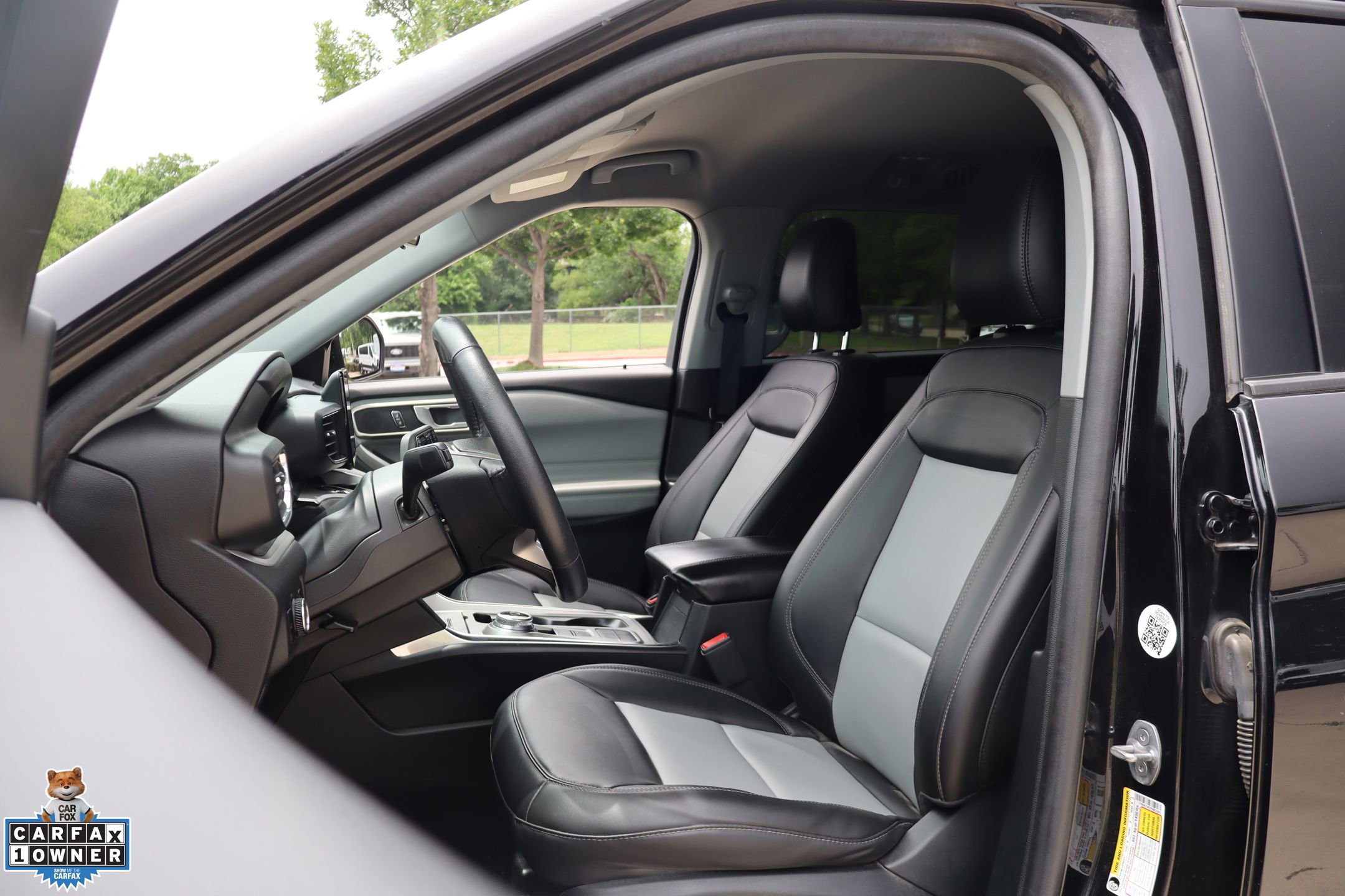 Certified 2023 Ford Explorer XLT w/ Equipment Group 202A RWD image 11
