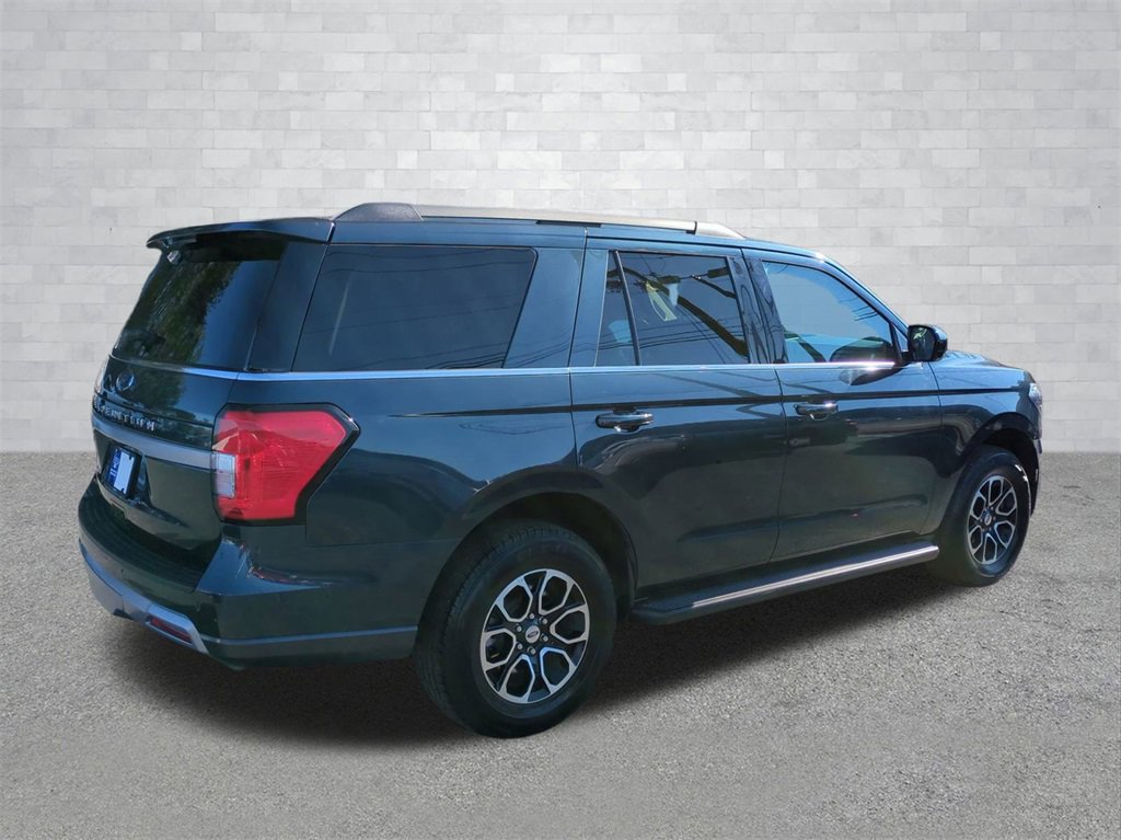 Certified 2024 Ford Expedition XLT image 5