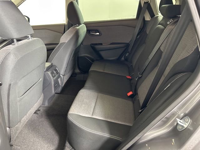 Used 2022 Nissan Rogue SV AWD/4WD image 16
