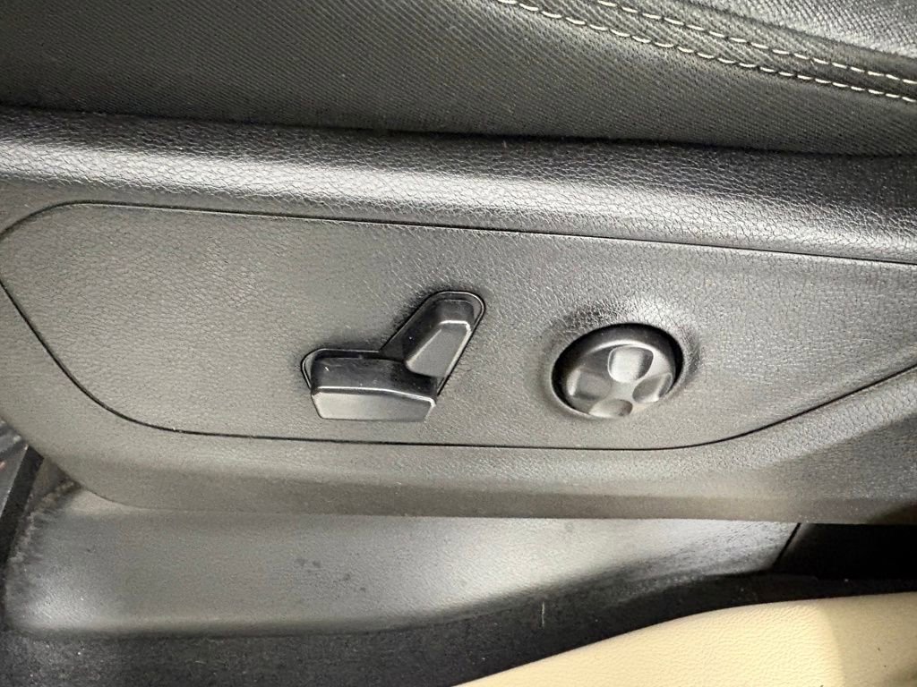 Used 2019 RAM 1500 Big Horn RWD image 13