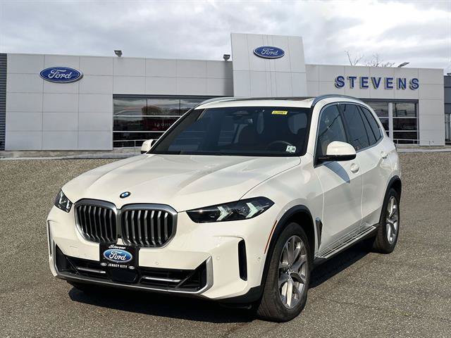 Used 2024 BMW X5 xDrive40i w/ Parking Assistance Package AWD/4WD image 2