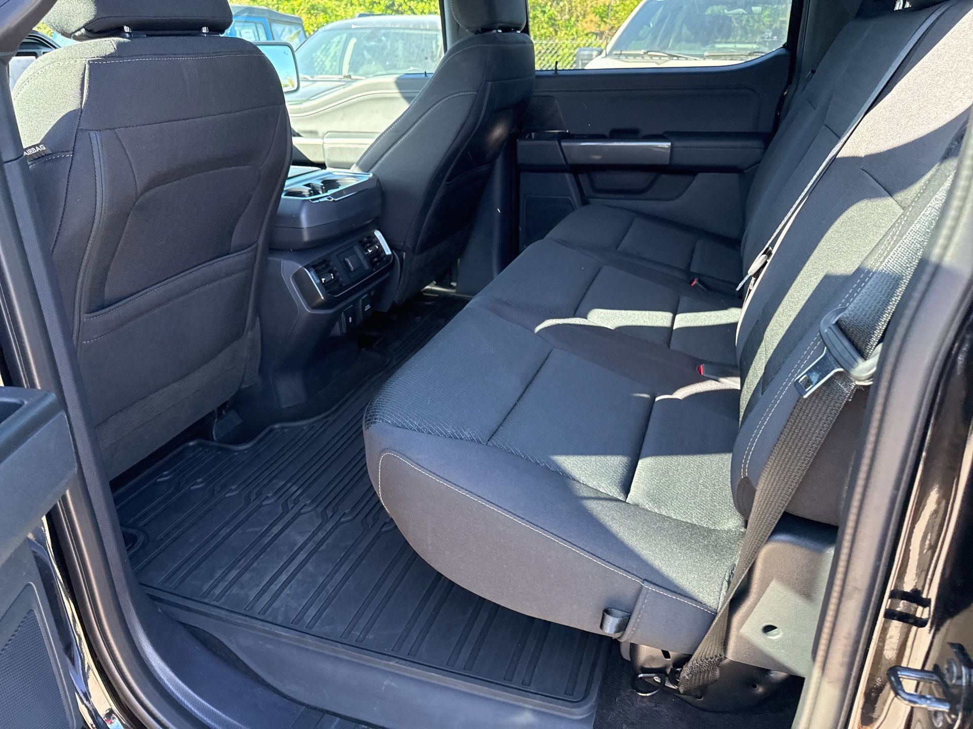 Certified 2022 Ford F150 XLT w/ Equipment Group 302A High image 11