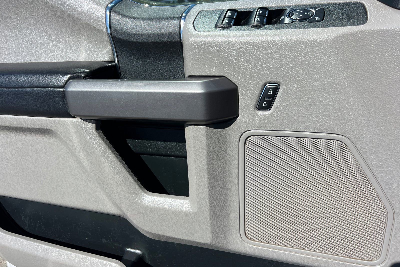 Certified 2020 Ford F550 4x4 Crew Cab Super Duty image 12