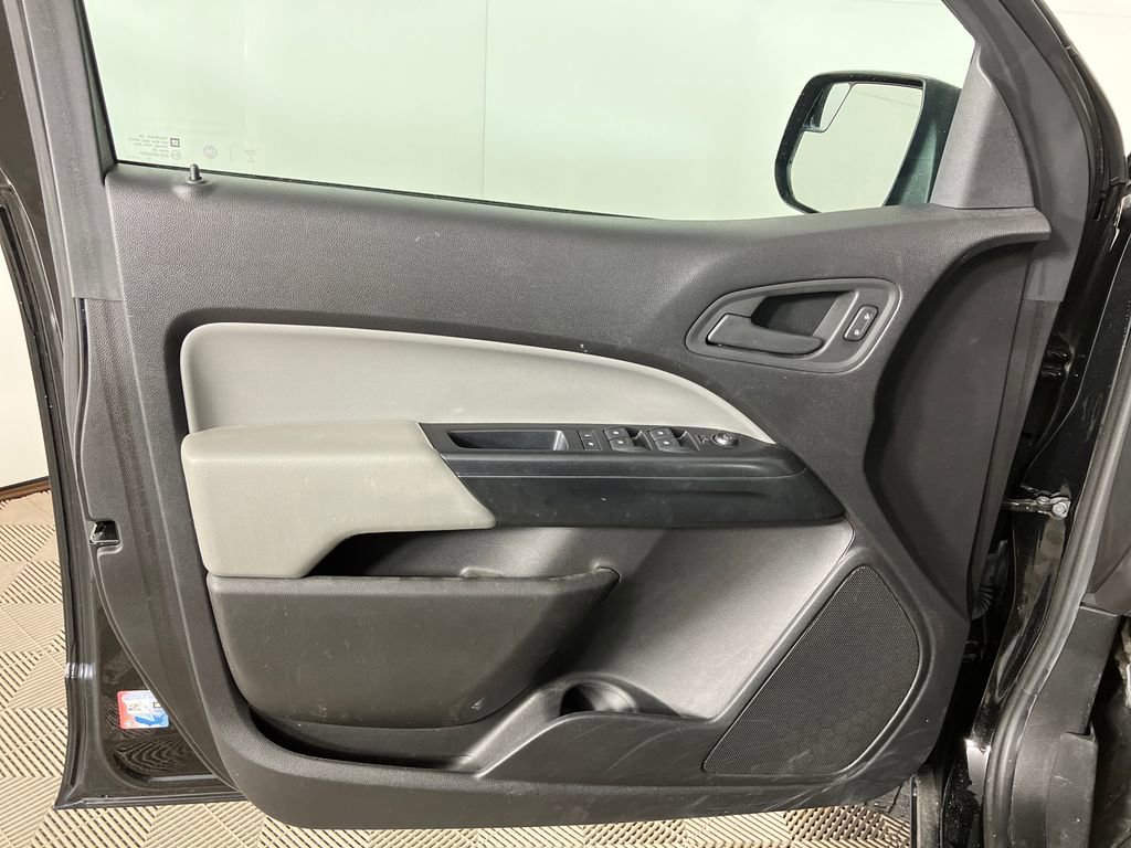 Used 2019 Chevrolet Colorado W/T w/ Custom Special Edition image 17