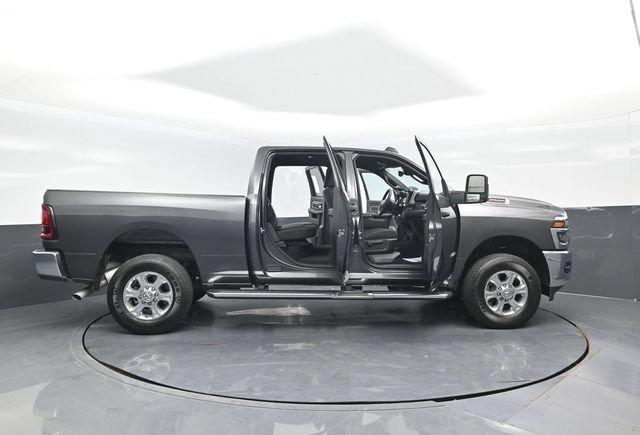 Used 2025 RAM 2500 Big Horn AWD/4WD image 24