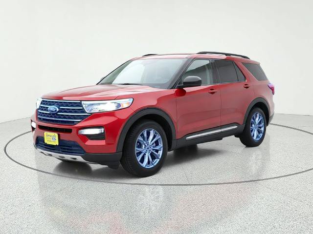 Certified 2023 Ford Explorer XLT w/ Equipment Group 202A RWD image 3