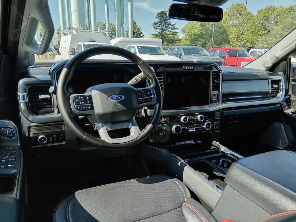 Certified 2025 Ford F350 Lariat w/ Lariat Ultimate Package AWD/4WD image 15